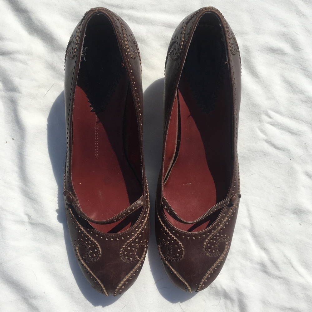 Nine West, leather Women’s 8, color oxblood / wine